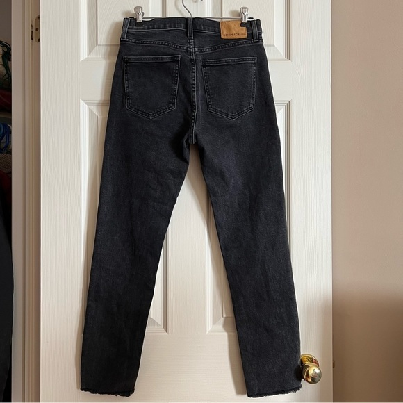 Aritzia Denim Forum Yoko High Rise Straight High-Waist Denim Mom Jeans - Sz 26 - Picture 5 of 15
